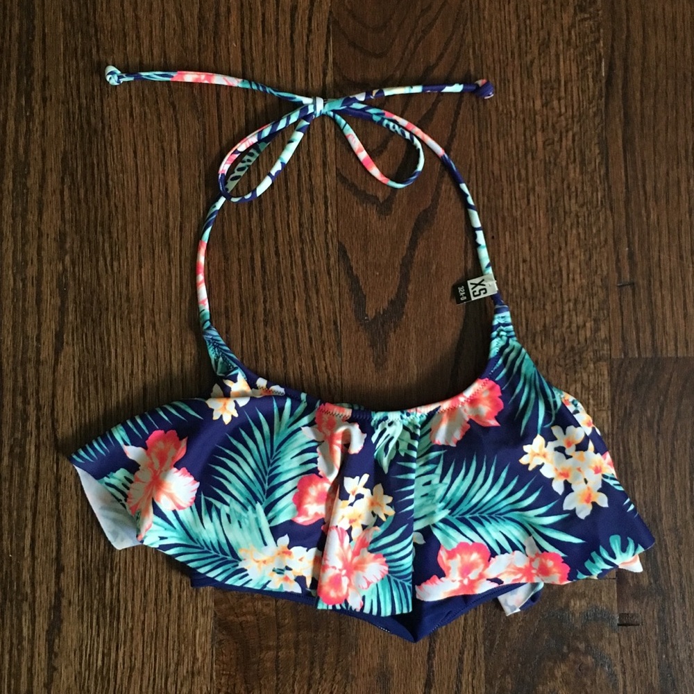 NWT Victoria Secret Tropical Bathing Suit Top XS